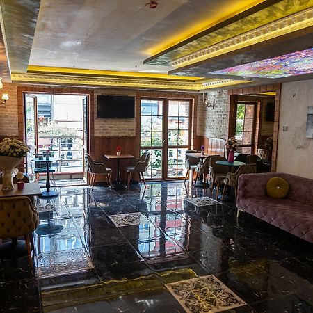 Royal Garden Suite And Hotel Estambul Exterior foto
