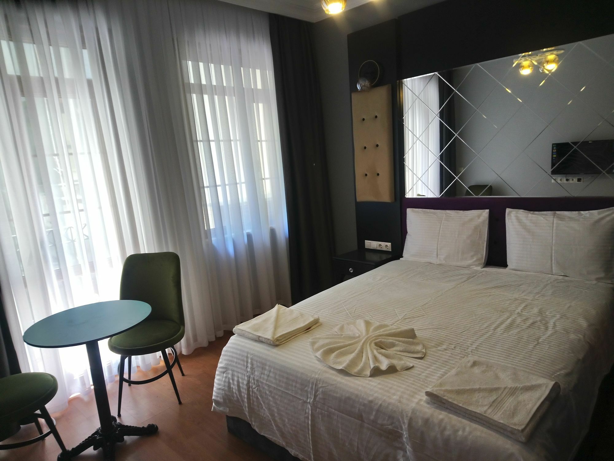 Royal Garden Suite And Hotel Estambul Exterior foto